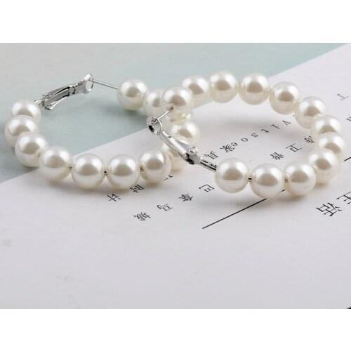 Women Elegant Simulation White Pearl Round Circle Hoop Earring Exaggerated Oversize Pearl Geometric Ear Rings Fashion Jewelry