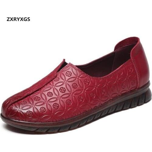 Promotion 2020 New Top Cowhide Autumn Shoes Woman Embossing Leather Womens Shoes Flat Shoes Soft Comfortable Shoes Casual Shoes