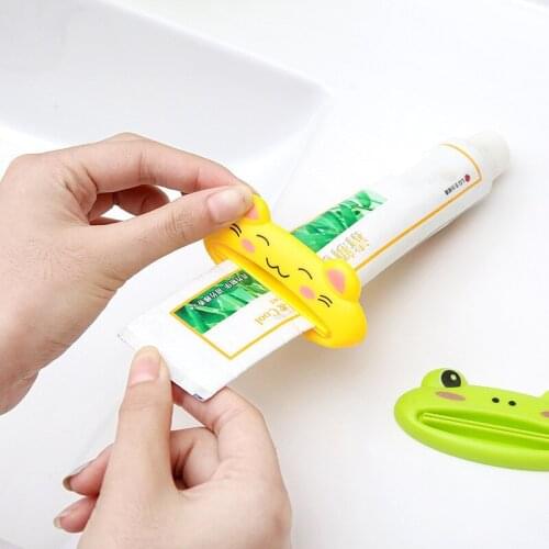 1Pcs Animal Modeling Creative Toothpaste Dispenser Tooth Paste Tube Squeezer Toothpaste Rolling Holder for Home Bathroom