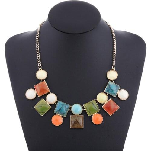 Colorful Resin Geometric Pendant Necklace Fashion Square Round Chain Pendant Necklace for Women Summer Popular Jewelry Girl Gift