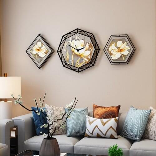 The decoration of the background wall of the new Chinese sofa peony flower light luxury living room Xuanguan Restaurant