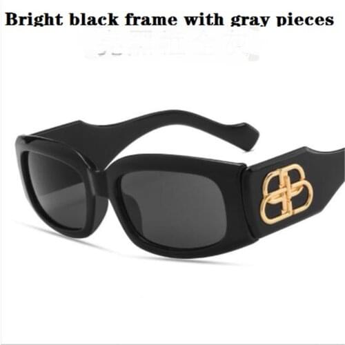 2021 new womens sunglasses Retro small frame color changing mirror Designer wide leg big frame Fashion accessories sun protecti