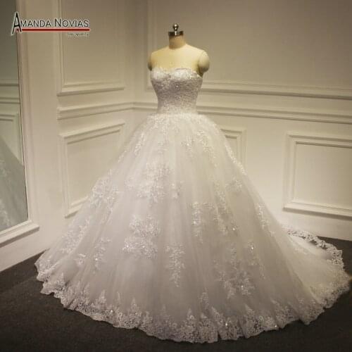 Sweetheart Neckline Lace Appliques Wedding Gowns