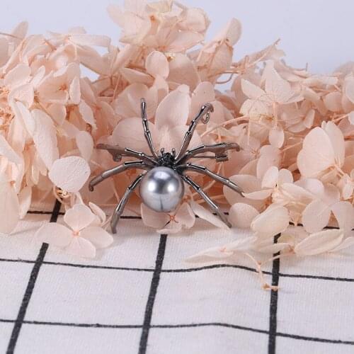 Beadsland Alloy Dropping Oil Inlaid Pearl Brooch Spider Modeling Fashionable High-end Clothing Accessories Pin Woman Gift MM-936