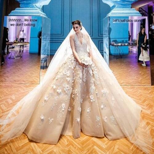 Exquisite Champagne 3D Floral Wedding Dress Halter Sequins Backless Bridal Ball Gowns Pretty Flowers Organza Wedding Gowns