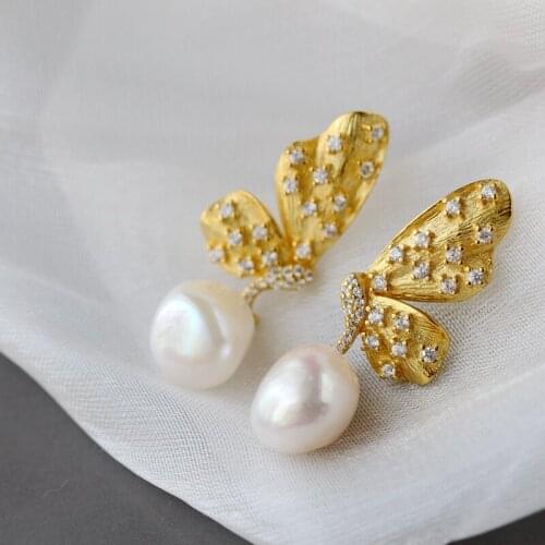 Creative Trendy 18K Gold Plated Butterfly Inlaid Natural Baroque Pearl 925 Sterling Silver Earring Female Fine Jewelry Gift