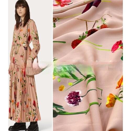 European brand new digital printing fabric, carnation printing, sewing fabric factory shop not out of stock
