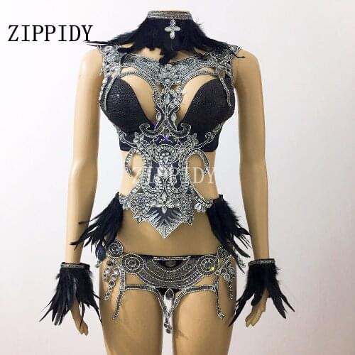 3 Colors Sparkly Crystals Feather Performance Costume Women Singer Stage Wear Clothing Set Birthday Diamonds Dance Bra Short