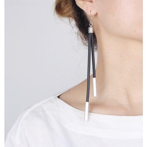 Black Long Earrings Hanging Gothic Unusual Rubber Metal Earrings For Women Vintage Body Jewelry Accessories Fashion Jewellery