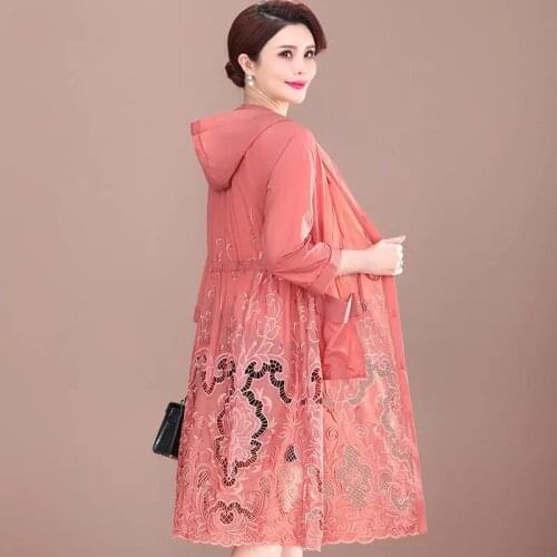 Temperament Mother Windbreaker Women Thin 2021 New Middle Aged Mother Sun Protection Jacket Plus Size 5XL Hoody Cardigan Women