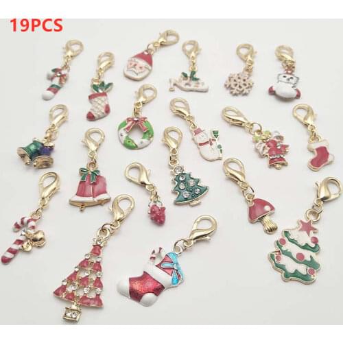 19Pcs New Enamel Christmas Decoration Keychains Tree Bell Snowman Alloy Lobster Buckle Clasp Charms Key Chains Jewelry navidad