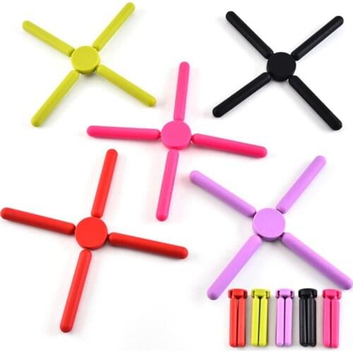 Household silicone heat insulation pad is resistant to high temperature, hot and heat insulation pan and dish mat LX8447