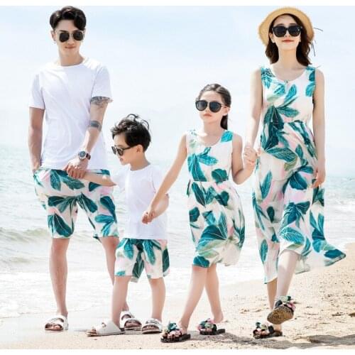 Summer Family Matching Outfits Beach Mother Daughter Dress Dad Son Cotton T-shirt &Shorts Family Look Holiday Couple Clothes