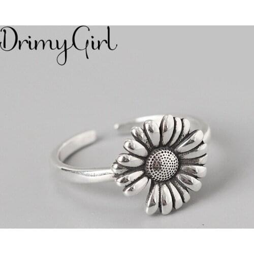 New Hot Sale Exaggerated Adjustable Size Sunflower Rings For Women Men Girl Party Gifts Minimalist Jewelry 2021