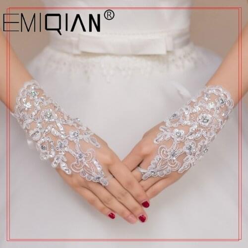 NEW Elegant Beaded Lace Short Bridal Gloves Fingerless Wedding Gloves White Ivory Wedding Accessories Veu De Noiva