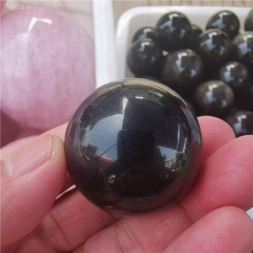Natural crystal ball crystal transparent is necessary to decorate the house can ward off evil spirits meditate