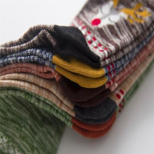 New ladies 'socks Whole cotton famous trend sika deer Stripe female socks 717