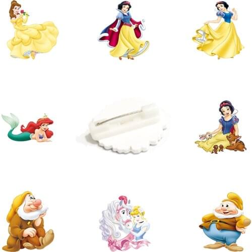 Disney Snow White And The Seven Dwarfs Brooch Acrylic Ladies Mens Clothes Hat Brooch Epoxy Fashion Children Badge Pin