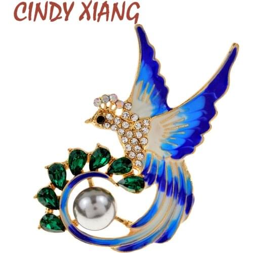 CINDY XIANG New Gold Metal Multicolor Enamel Flying Eagle Brooches For Men Boys Suit Scarf Bird Pins Brooch Party Jewelry Gifts