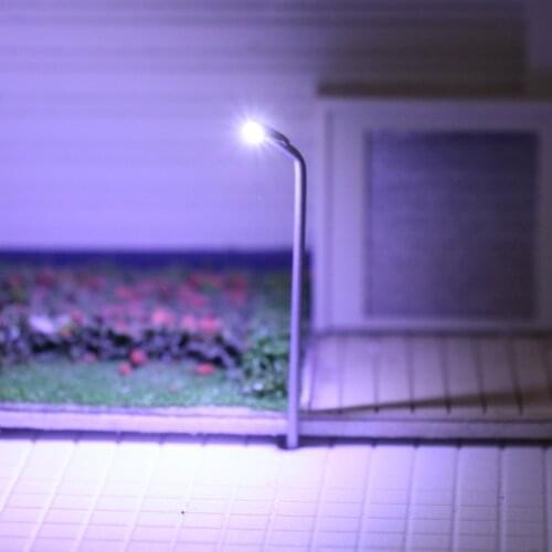 T93 10pcs Model Trains Bright White LED Z Scale 1:220 Street Light Metal Lamps 3cm
