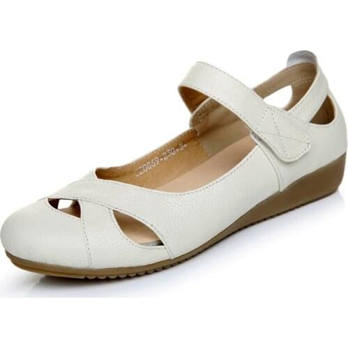 Top Soft Cowhide Women Leather Sandals Mother Shoes Casual Flat Shoes Sandals Women Casual Sandals 2020 New Women Sandal Shoes