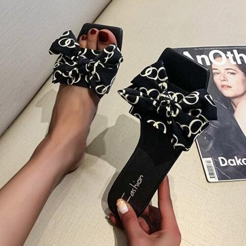 Bow Ribbon Womens Slippers 2021 Summer Square Toe Flat Bottom Slip On Sandals Outdoor Low Heel Elegant Flip Flops Beach Shoes