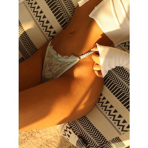 Womens Lace Panty G-String Transparent Underpant Sexy G-string Lady Mesh Thong Erotic Panties Seamless Floral Underwear Lingerie