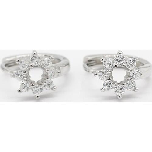 925 Sterling Silver Circle Hoop Earrings Sparkling Star with Clear Zircon Ear Jewelry for Women Valentines Day Engagement Gift