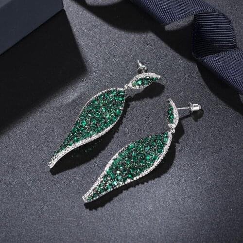 Earring female retro zircon superflash Korean temperament Baoda atmosphere minimalist factory wholesale earrings DZ 4