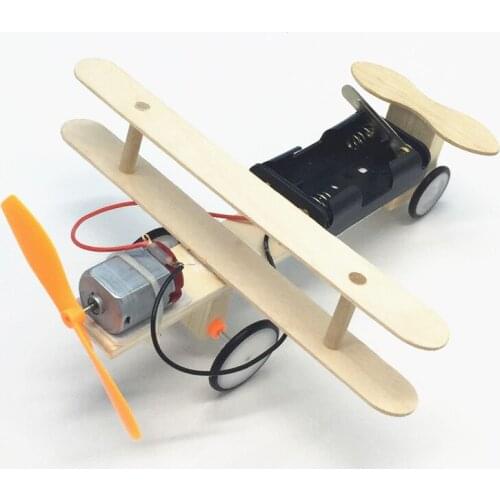 Childrens science technology small production invention DIY Electric taxiing aircraft model hand-made material teaching toys