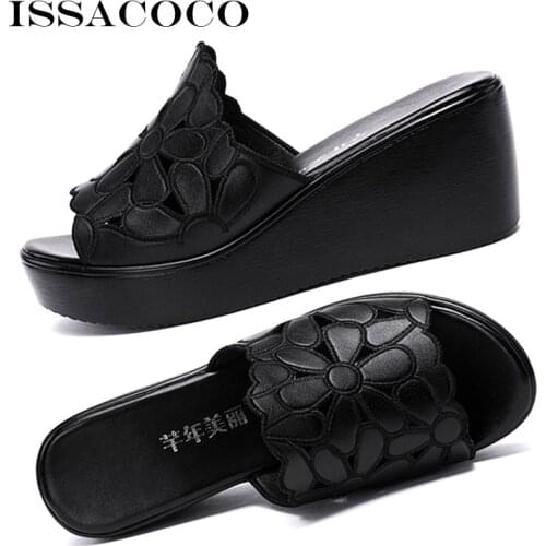Summer New Home Rubber Design Slippers Ladies For Girls Flip Flops Platform Slides Womens Designer Luxury Sandals Leather Shoes