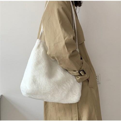 Womens Shopper Bag Plush Tote Shoulder Bags For Women 2021 Fluffy Female Handbag Fur Ladies Hand Shoppers Bag Black Sac A Main