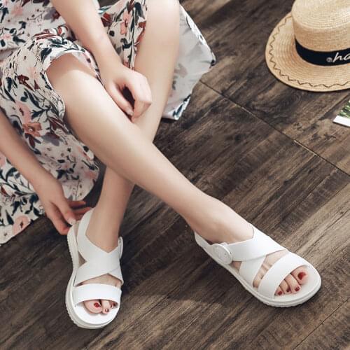 Sandals for women 2020 summer new fashion thick bottom non slip beach indoor ring buckle simple tide soft bottom sandals