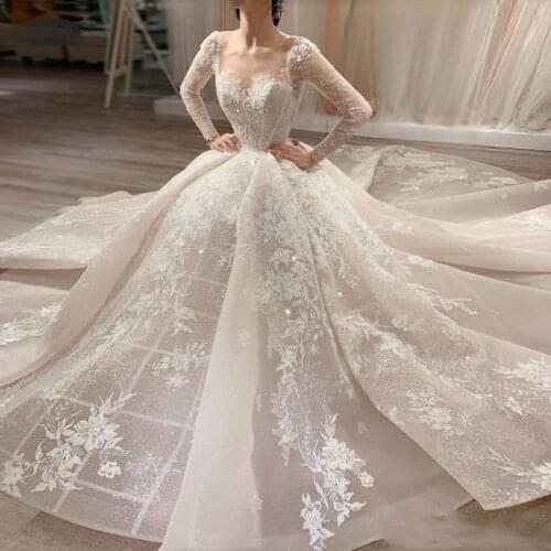 Retro Lace Sheer Neck Illusion Long Sleeves Wedding Dresses Sheer Back Covered Buttons Ball Gown Vestido De Novia 2021-2022