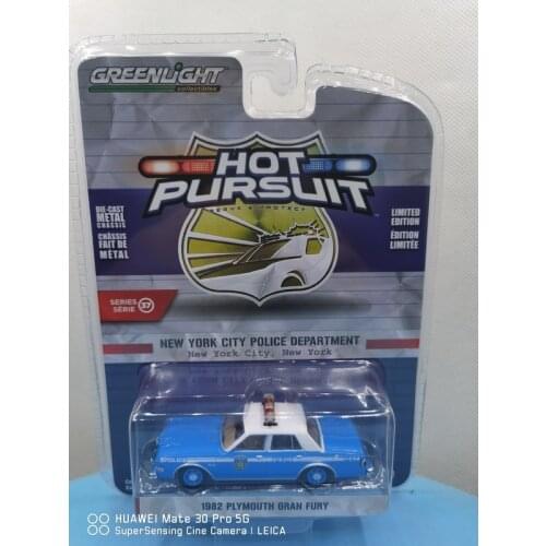 GREENLIGHT 1:64 1982 Plymouth grand fury (NYPD) Police New York