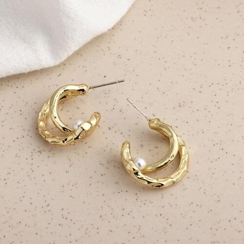 2020 Trend Unusual Earrings For Women Minimalist Ins Wind C Shape Metal Earring Design Geometric Pearl Earrings