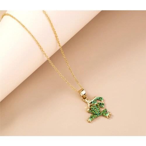 Green Frog Crystal Stone Charm Personality Necklace Pendant Animal Jewelry for Women Simple Fashion Bohemian Necklace