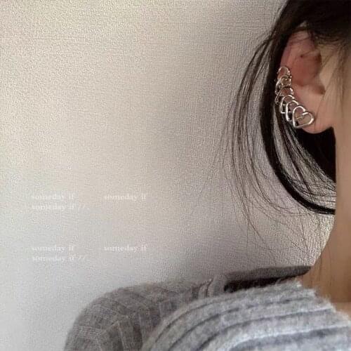 2021 New Y2K Aesthetics Heart-shaped Earrings Golden Geometric Heart Earrings for Woman Eardrop Ear Stud Jewelry Wholesale