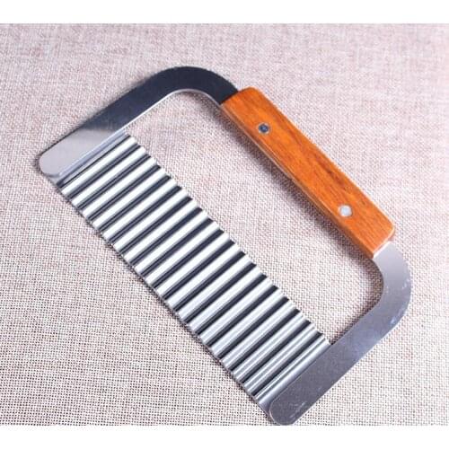 Kitchen Tool Crinkle Cutter Wax Vegetable Soap Wavy Cutter Stainless Steel Potato Carrot Wavy Slicer SN613