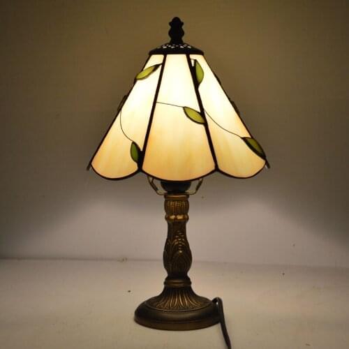 Tiffany Small Table Lamp Leaf Pattern Country Stained Glass Lampshade Coffee Living Room Bedside Table Light E27 220V