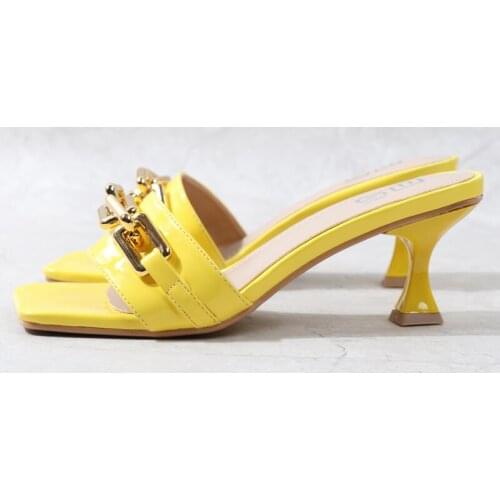 Womens Slippers 2021 Summer New Patent Leather Metal Chain Decoration High-Heeled Sandals Sexy Street Fashion Outer Wear 6CM