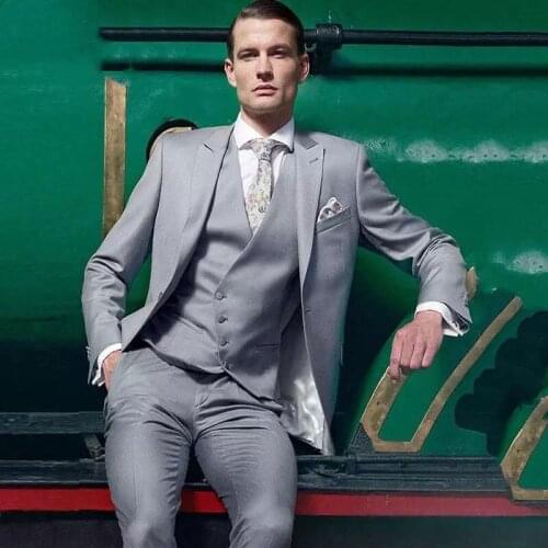 Light Gray Mens Suit Slim Fit Wedding Blazers Male Tuxedos Three Pieces Groom Wear Peaked Lapel Prom Jackets Vest And Pants