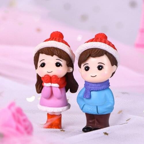 Winter Dress Lovers Boy Girl Studendt People Doll Toy Model Statue Figurine Ornament Miniatures DIY Home Decor 1pair