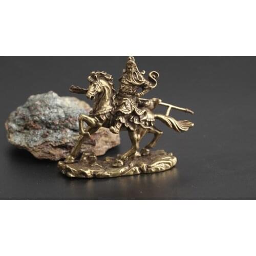 Artesanías talladas en bronce de guanajuan, el Dios de la riqueza