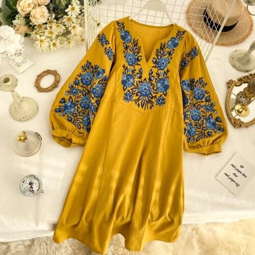 Vintage Chic Ladies Embroidery Beach Dresses 2020 Spring Bohemian Dress For Women Puff Sleeve Boho Dress Bohemian Vestido DD2532