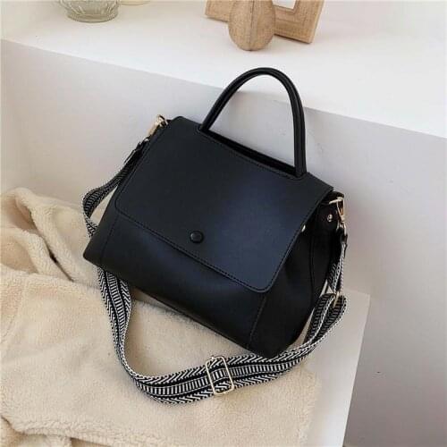 Fashion Simply PU Leather Crossbody Bag For Women 2021 winter Solid Color Shoulder Messenger Bag Lady Chain Travel Small Handbag