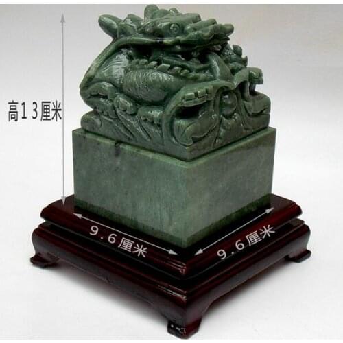 Jade seal Natural Lushan Green Dragon Dragon plate Panlong town house move nobles Wang Yun ornaments