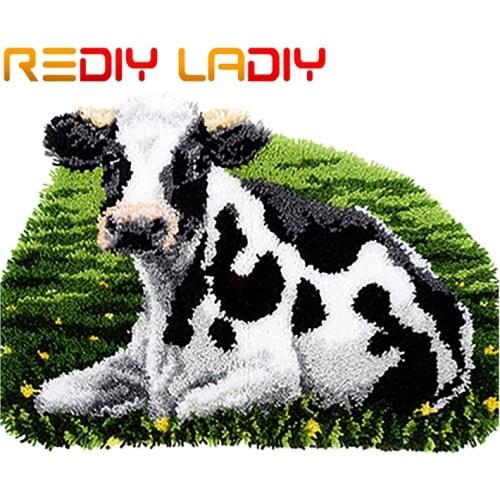 Latch Hook Rug Kits Crocheting Carpet Rug Farm Cow Acrylic Yarn Pre-Printed Canvas Cushion Mat Crochet Tapestry Art Home Decor
