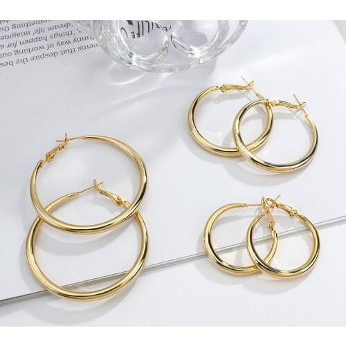 AMORCOME Trendy Gold Color Hoop Earrings For Women Round Geometric Drop Statement Earrings Fashion Party Jewelry Gift