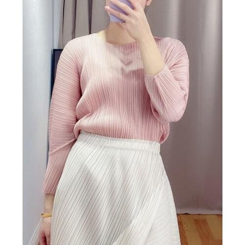 2020 early autumn new womens Puff sleeve T-shirt Miyak fold Fashionable temperament plus size was thin and versatile top tied 8